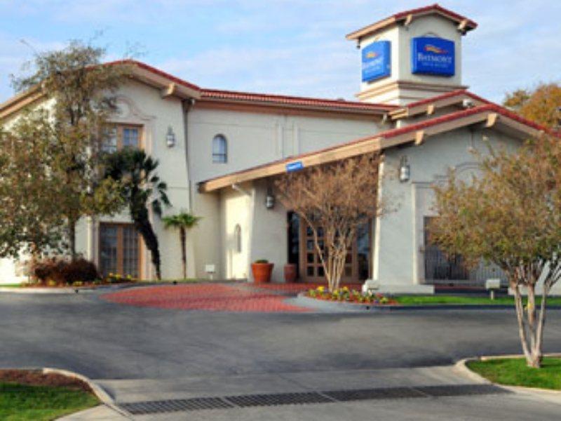 Baymont By Wyndham San Antonio Near South Texas Medical Ctr Hotel Exterior photo